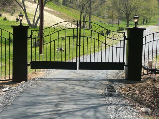 Asheville Custom Iron work on Gates and Fences
