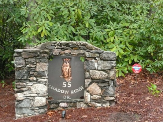 Asheville and Hendersonville custom signs, mail boxes or garden wares serving all of Western North Carolina